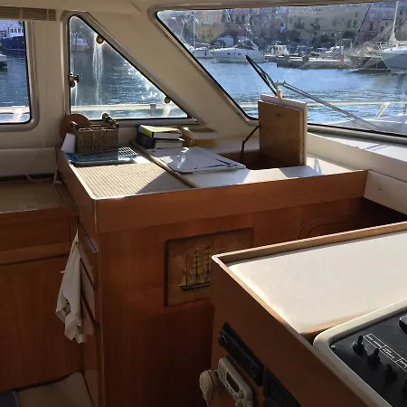 Frühstückspension Malbicas Boat *